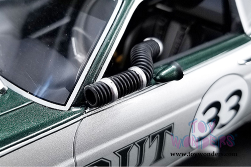 Real Art Replicas - Allan Moffat #33 Ford Mustang Boss 302 Trans Am Hard Top (1969, 1/18 scale diecast model car, Silver/Green) RAR18002