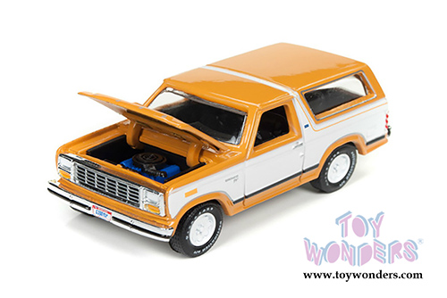 Round 2 Racing Champions Mint - Ford Bronco (1980, 1/64 scale diecast model car, Bright Caramel/White) RC006/24A