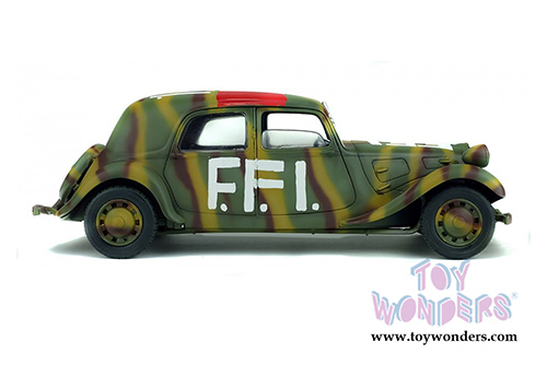 Solido - Citroën Traction 11CV FFI Hardtop (1944, 1/18 scale diecast model car, Green Camouflage) S1800902
