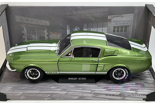 Solido - Shelby GT500 Hardtop (1967, 1/18 scale diecast model car, Lime Green/White stripes) S1802907