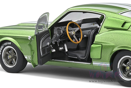 Solido - Shelby GT500 Hardtop (1967, 1/18 scale diecast model car, Lime Green/White stripes) S1802907