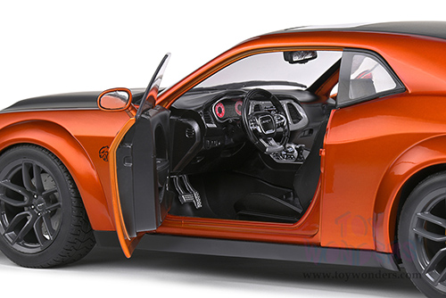 Solido - Dodge Challenger SRT Widebody (2020, 1/18 scale diecast model car, Orange) S1805703