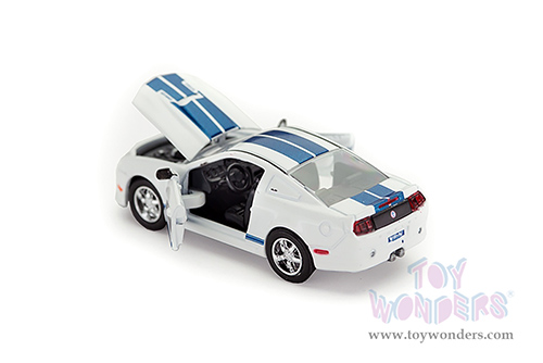 Shelby - Shelby&reg; 50th Anniversary 3 Piece Set (1965, 2006, 2011, 1/64 scale diecast model car, Asstd.) SC16403P