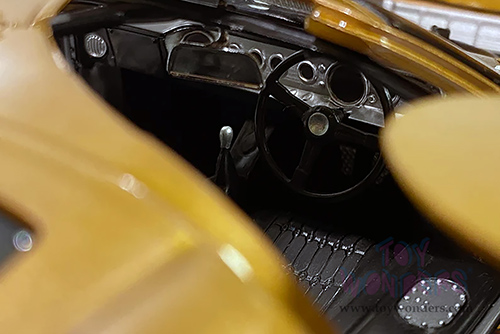 Shelby - Ford GT-40 MK II Le Mans #4 (1966, 1/18 scale diecast model car, Gold) SC414G