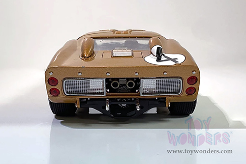 Shelby - Ford GT-40 MK II Le Mans #4 (1966, 1/18 scale diecast model car, Gold) SC414G