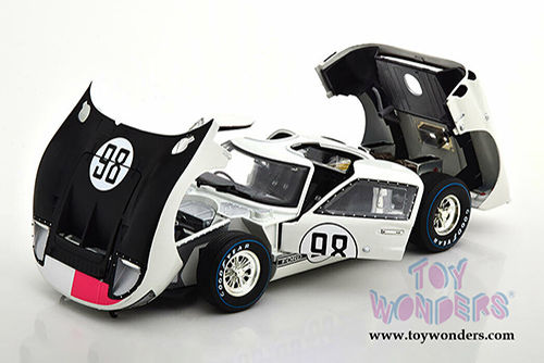 Shelby - Shelby Ford GT-40 MK II #98 24 Hours Daytona Winner Hardtop (1966, 1/18 scale diecast model car, White) SC415W