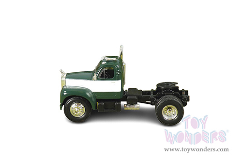 New Ray - Country Life | Mack&reg; B-61 Potbelly Livestock with Cattles (1953, 1/43, scale diecast model car, Chrome/Green) SS-16116A