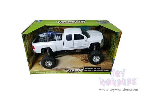 New Ray - Chevrolet® Silverado 2500HD Off Road Pick Up with Yamaha YZ 125 Dirt Bike (1/32 scale diecast model car, White and Blue) SS-54416
