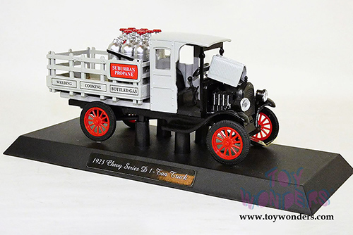 New Ray - Classic Collection Chevrolet&reg; Series D 1-Ton Pick Up Truck (1923, 1/32 scale diecast model car, Black/Gray) SS-55023A