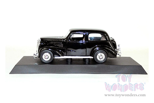 New Ray - Classic Collection Chevrolet&reg; Master Deluxe Town Sedan (1937, 1/32 scale diecast model car, Black) SS-55183