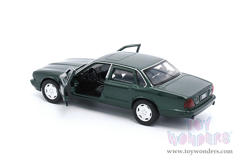 Showcasts Collectibles - Jaguar XJ6 (1/36 scale diecast model car, Asstd.) TM012009