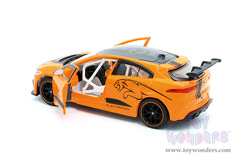 Showcasts Collectibles - Jaguar I-Pace eTrophy (1/36 scale diecast model car, Asstd.) TM012010