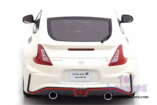 GT Spirit - Nissan 370Z Fairlady Z Nismo Hard Top (2015, 1/18 scale resin model car, White) ZM096