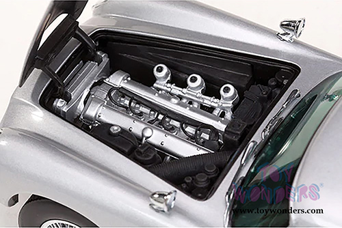 Sun Star European - Aston Martin DB5 Hard Top (1963, 1/18 scale diecast model car, Silver Grey) 1005SV