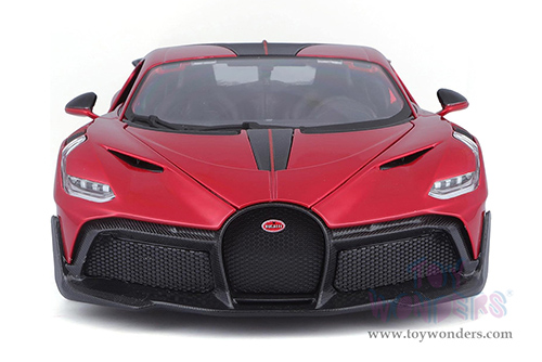 BBurago - Bugatti Divo Hardtop (1/18 scale diecast model car, Red) 11045R