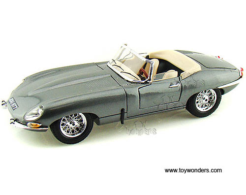 BBurago - Jaguar "E" Cabriolet Convertible (1961, 1/18 scale diecast model car, Grey) 12046GY