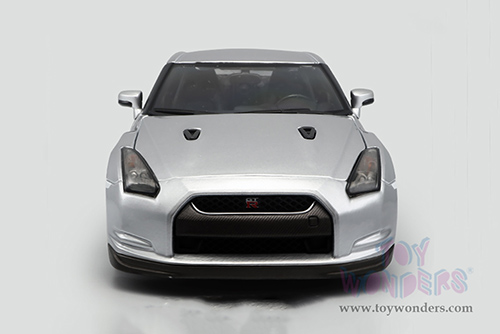 Bburago - Nissan GTR Hard Top (2009, 1/18 scale diecast model car, Silver) 12079SV