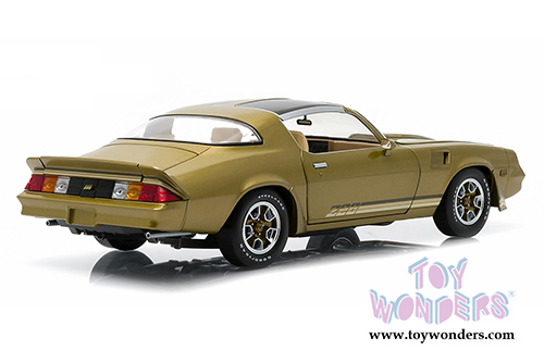 Greenlight - Chevrolet Camaro Z28 T-Top (1981, 1/18 scale diecast model car, Gold) 12907