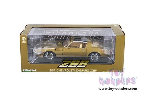 Greenlight - Chevrolet Camaro Z28 T-Top (1981, 1/18 scale diecast model car, Gold) 12907