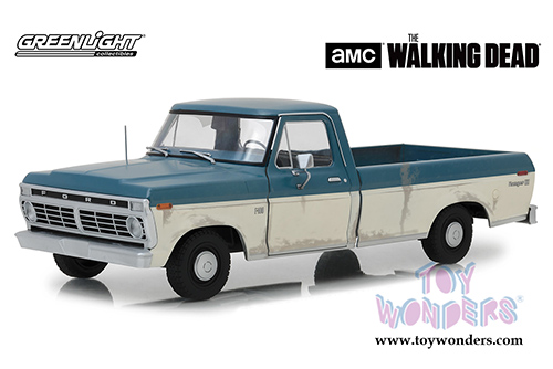 Greenlight - The Walking Dead Ford F-100 Ranger XLT Pickup Truck (Weathered, 1973, 1/18 scale diecast model car, White/Blue) 12956