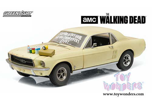 Greenlight - The Walking Dead Ford Mustang Coupe "Sophia Message Car" (1967, 1/18 scale diecast model car, Yellow) 12958
