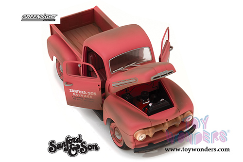 Greenlight - Sanford & Son Ford F1 Pickup Truck (1952, 1/18 scale diecast model car, Pink) 12997