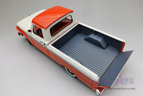 Sun Star - Ford F-100 Custom Cab Pickup (1965, 1/18 scale diecast model car, Orange/Cream) 1301