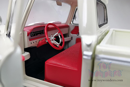 Sun Star - Ford F-100 Custom Cab Pickup (1965, 1/18 scale diecast model car, White) 1302