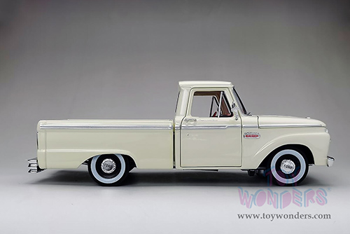 Sun Star - Ford F-100 Custom Cab Pickup (1965, 1/18 scale diecast model car, White) 1302