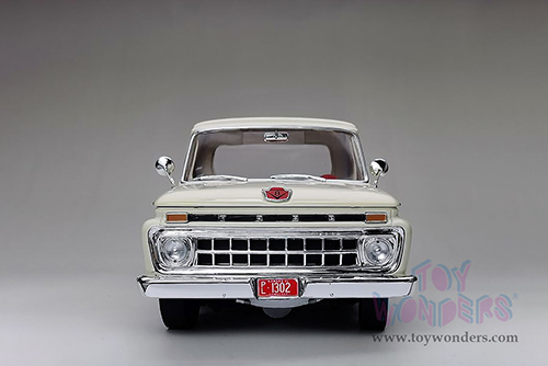 Sun Star - Ford F-100 Custom Cab Pickup (1965, 1/18 scale diecast model car, White) 1302