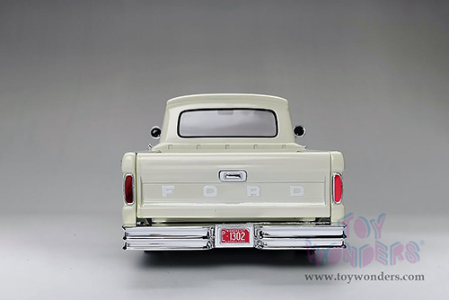 Sun Star - Ford F-100 Custom Cab Pickup (1965, 1/18 scale diecast model car, White) 1302