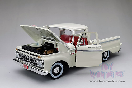 Sun Star - Ford F-100 Custom Cab Pickup (1965, 1/18 scale diecast model car, White) 1302