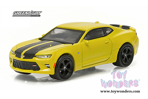 Greenlight - GL Muscle Series 16 - Chevrolet Camaro SS Hard Top (2016, 1/64 scale diecast model car, Bright Yellow) 13160E/48