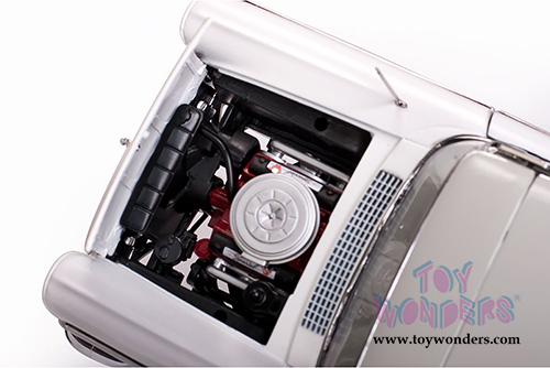 Sun Star USA - Ford Fairlane 500 Skyliner Convertible (1957, 1/18 scale diecast model car, Wood Smoke Gray/Colonial White) 1339GY