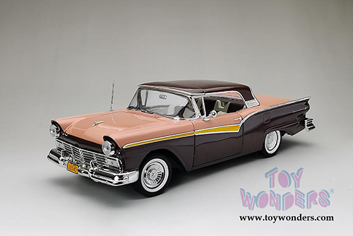 Sun Star - Ford Fairlane 500 Skyliner (1957, 1/18 scale diecast model car, Silver Mocha/Coral Sand) 1345