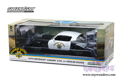 Greenlight - Chevrolet Camaro Z/28 California Highway Patrol Hardtop (CHP) with Police Officer Figurine (1979, 1/18 scale die cast model car, Black/White) 13506