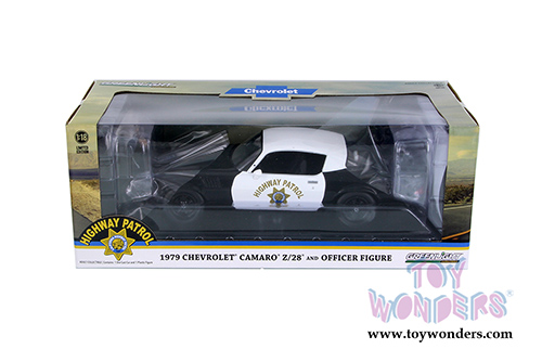 Greenlight - Chevrolet Camaro Z/28 California Highway Patrol Hardtop (CHP) with Police Officer Figurine (1979, 1/18 scale die cast model car, Black/White) 13506
