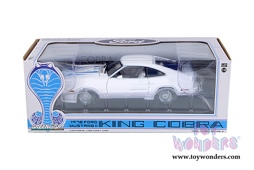 Greenlight - Ford Mustang II King Cobra Hardtop (1978, 1/18 scale diecast model car, White with Blue) 13508