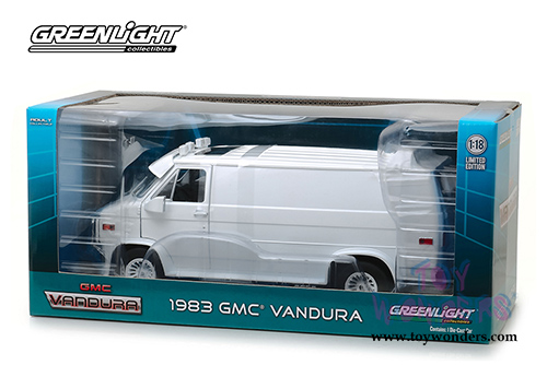 Greenlight -  GMC&reg; Vandura Custom (1983, 1/18 scale diecast model car, White) 13522
