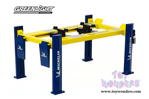 Greenlight - Adjustable Four-Post Lift - Michelin Tires (1/18 scale) 13554