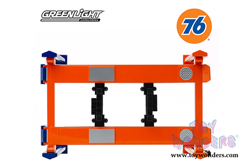 Greenlight - Adjustable Four-Post Lift - Union 76 (1/18 scale) 13579