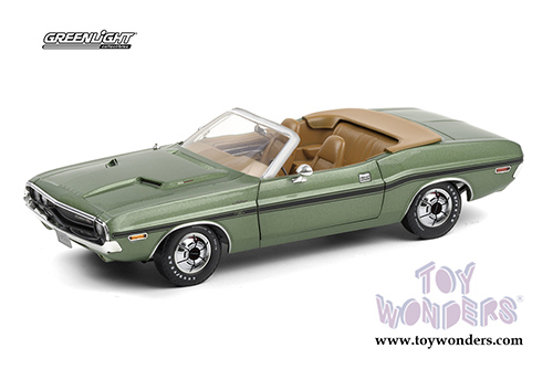 13586 Greenlight 1970 Dodge Challenger R/T Convertible with Deluxe Wheel Covers diecast model car