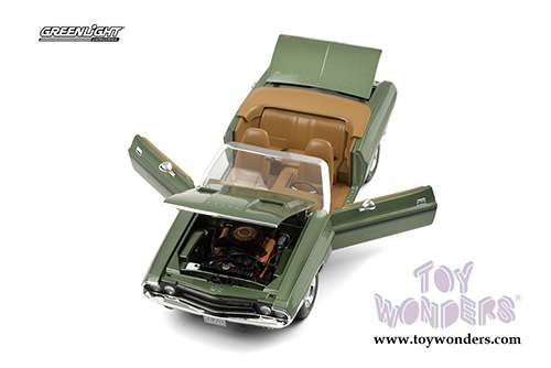 13586 Greenlight 1970 Dodge Challenger R/T Convertible with Deluxe Wheel Covers diecast model car