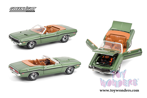 13586 Greenlight 1970 Dodge Challenger R/T Convertible with Deluxe Wheel Covers diecast model car
