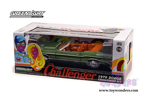 13586 Greenlight 1970 Dodge Challenger R/T Convertible with Deluxe Wheel Covers diecast model car window box package