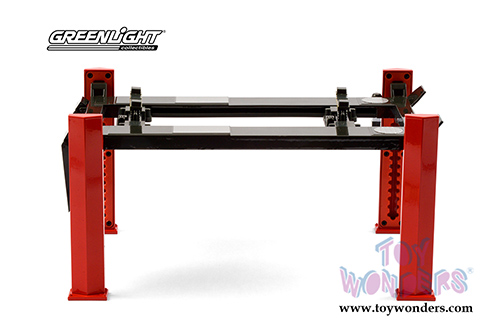 Greenlight - Adjustable Four-Post Lift (1/18 scale Red/Gray) 13592
