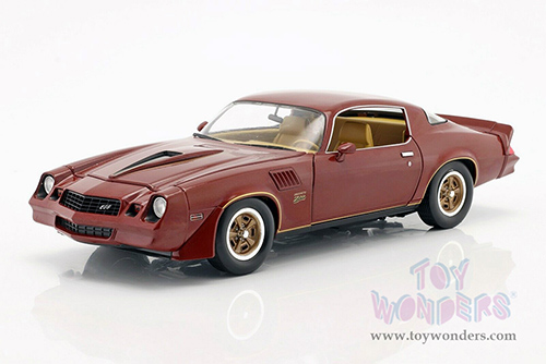 Greenlight  - Chevrolet&reg; Camaro Z/28&reg; Hardtop (1978, 1/18 scale diecast model car, Carmine Metallic with Two-Tone Gold Striping) 13604