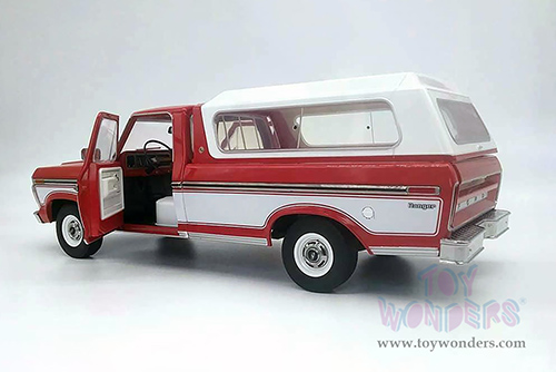 Greenlight - Ford F-100 Pickup Truck Accent Panel and Deluxe Box Cover (1975, 1/18 scale diecast model car, Candy Apple Red) 13620