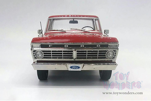 Greenlight - Ford F-100 Pickup Truck Accent Panel and Deluxe Box Cover (1975, 1/18 scale diecast model car, Candy Apple Red) 13620