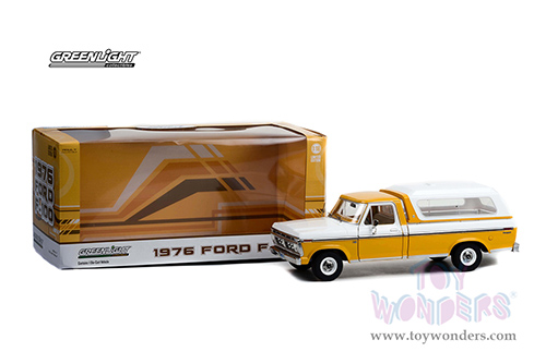 Greenlight - Ford F-100 Pickup Truck Accent Panel and Deluxe Box Cover (1975, 1/18 scale diecast model car, Chrome Yellow) 13621